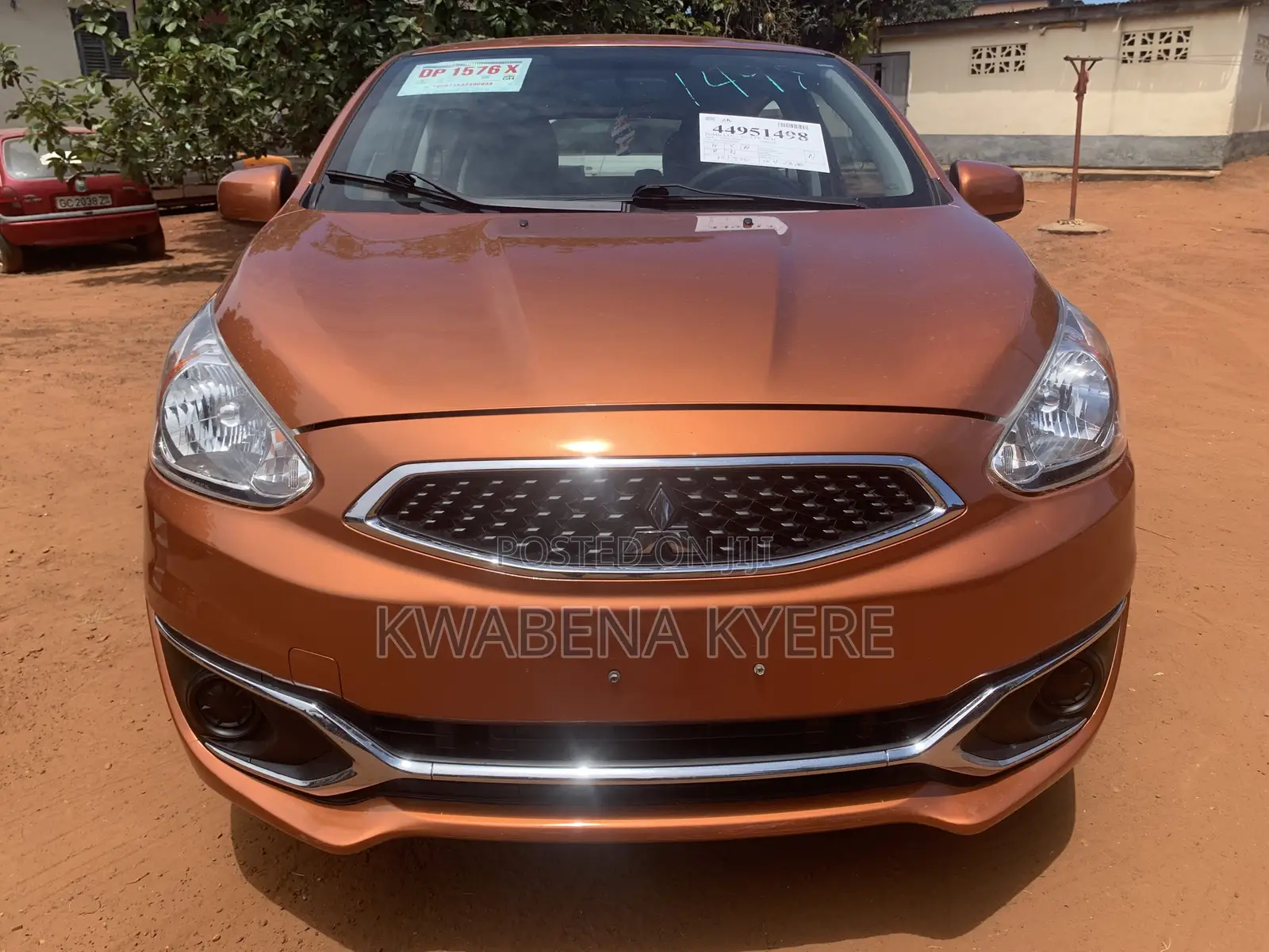 Mitsubishi Mirage ES 2018 Orange