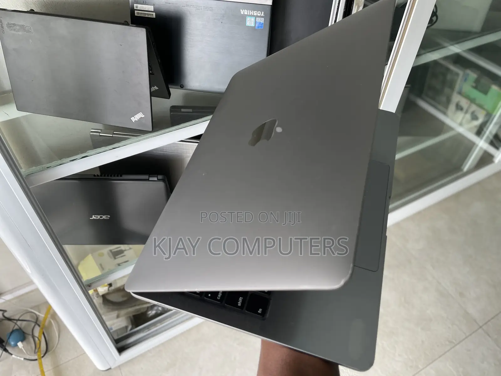 Laptop Apple MacBook Pro 2020 16GB Intel Core i7 SSD 500GB