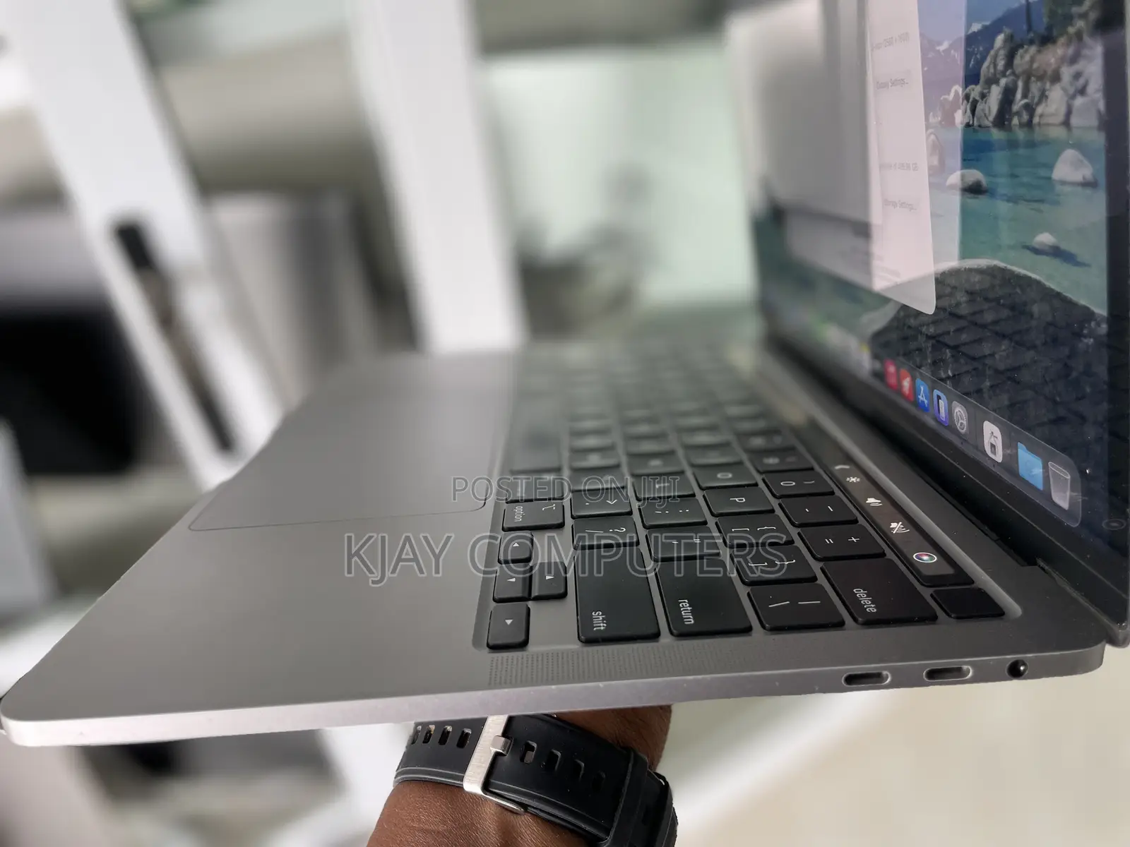 Laptop Apple MacBook Pro 2020 16GB Intel Core i7 SSD 500GB