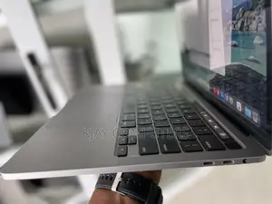 Laptop Apple MacBook Pro 2020 16GB Intel Core i7 SSD 500GB