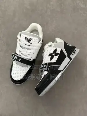 Louis Vuitton LV Trainer Sneakers Available (Location: Adum Kumasi)