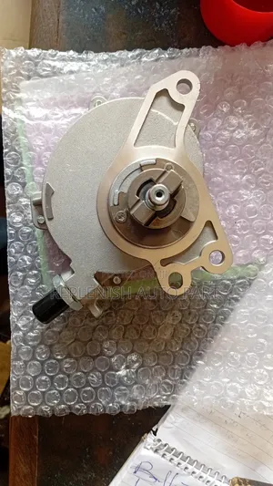 Original Vaccum Steering Pump Assy for Toyota Hilux and Fortuner
