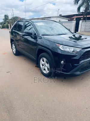 Toyota RAV4 XLE AWD 2020 Black