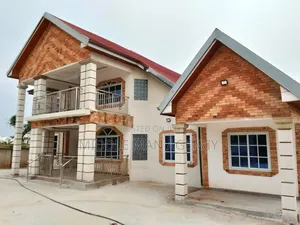 Furnished 7bdrm House in Middle Man Agency, Ejisu-Juaben Municipal