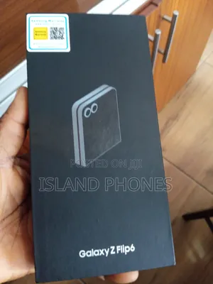 New Samsung Galaxy Z Flip6 256 GB Black