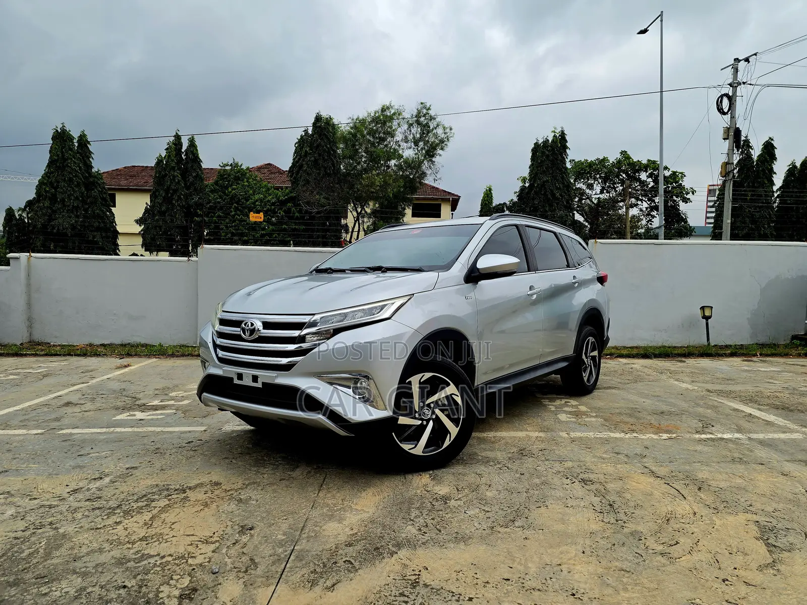 Toyota Rush 2020 Silver