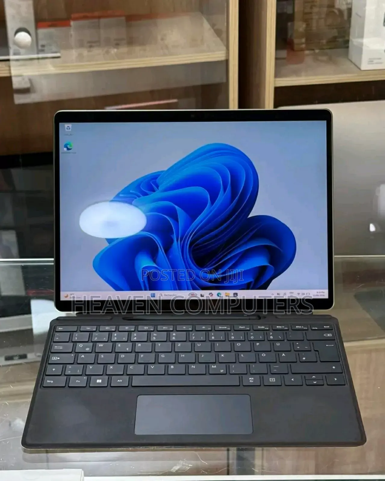 New Laptop Microsoft Surface Pro 9 16GB Intel Core i7 SSD 1T
