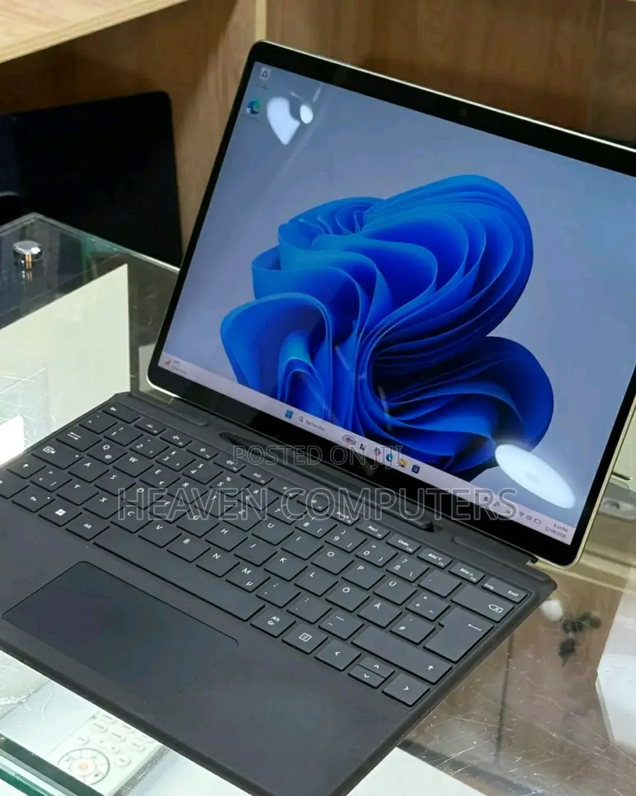 New Laptop Microsoft Surface Pro 9 16GB Intel Core i7 SSD 1T