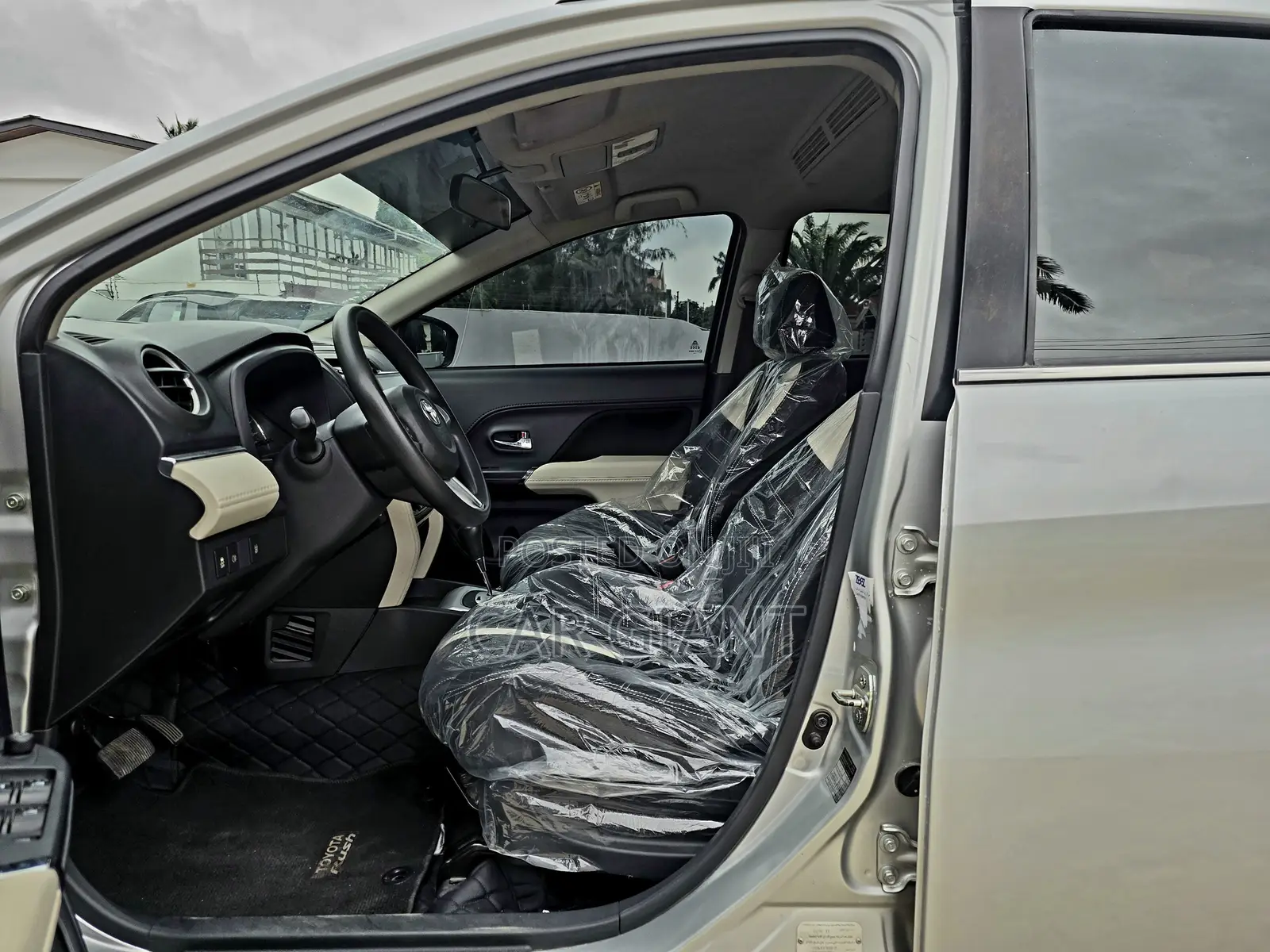 Toyota Rush 2020 Silver
