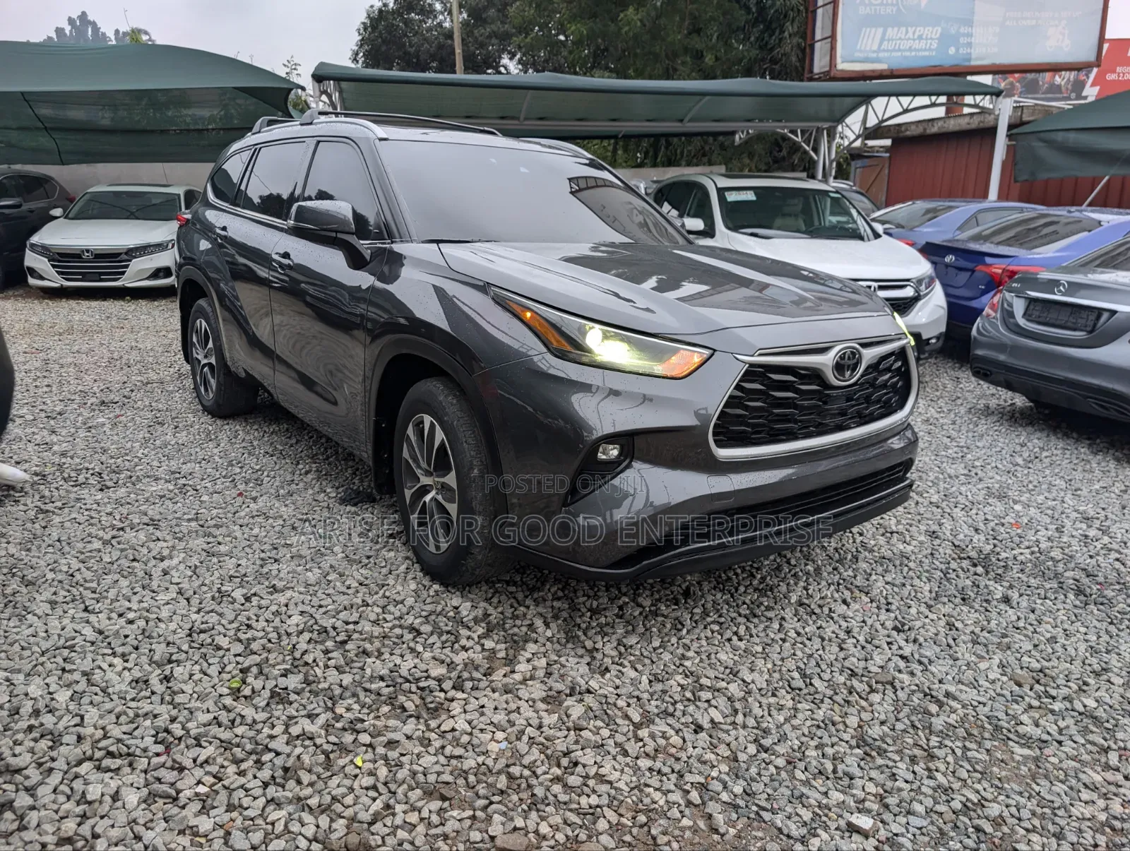 Toyota Highlander XLE 2022 Gray