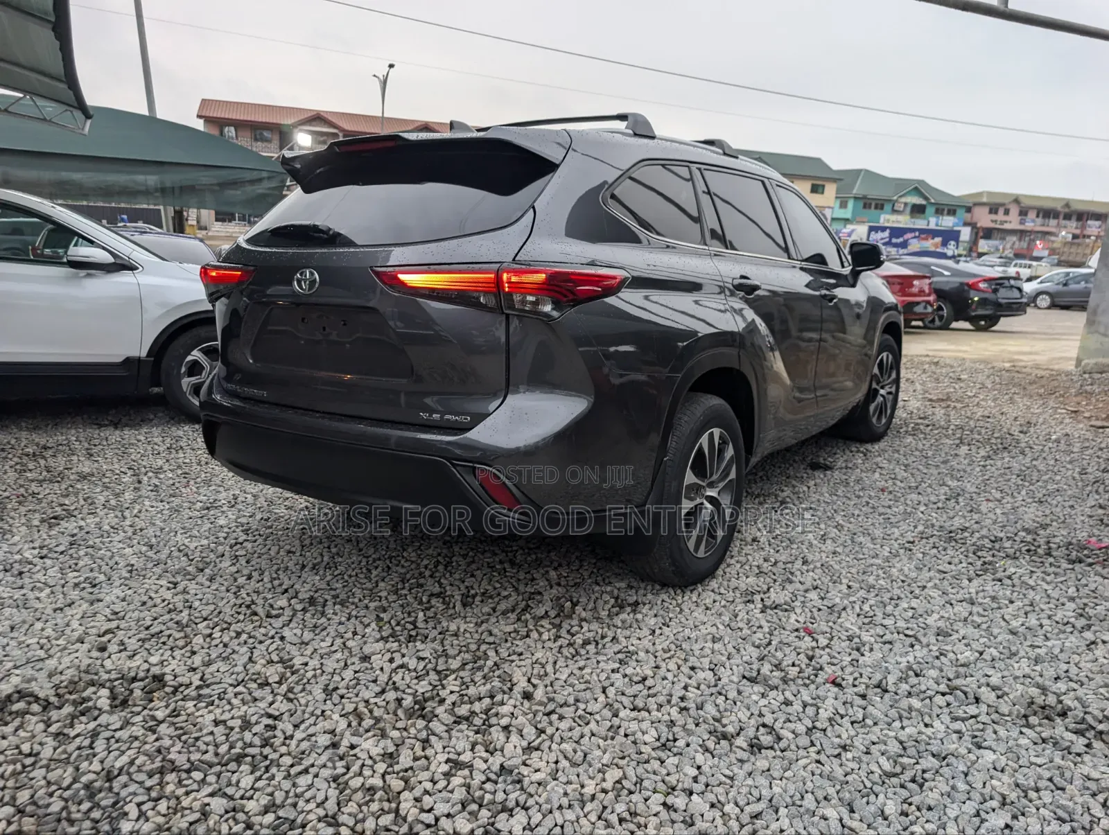 Toyota Highlander XLE 2022 Gray