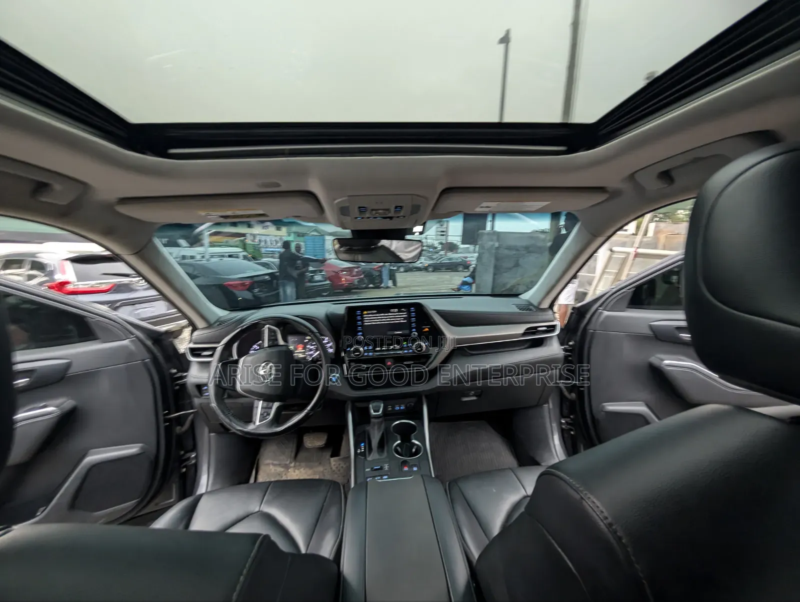 Toyota Highlander XLE 2022 Gray