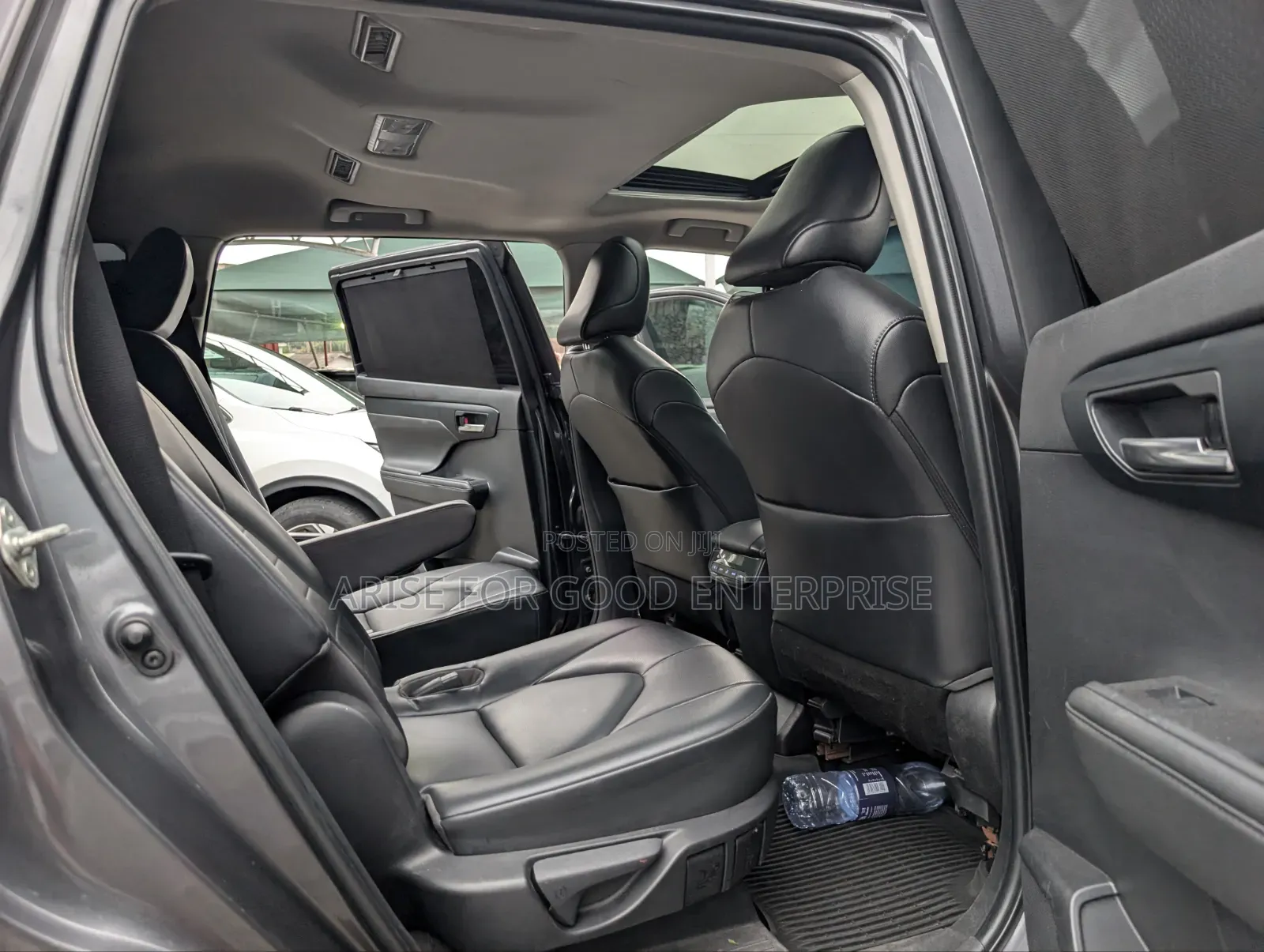 Toyota Highlander XLE 2022 Gray
