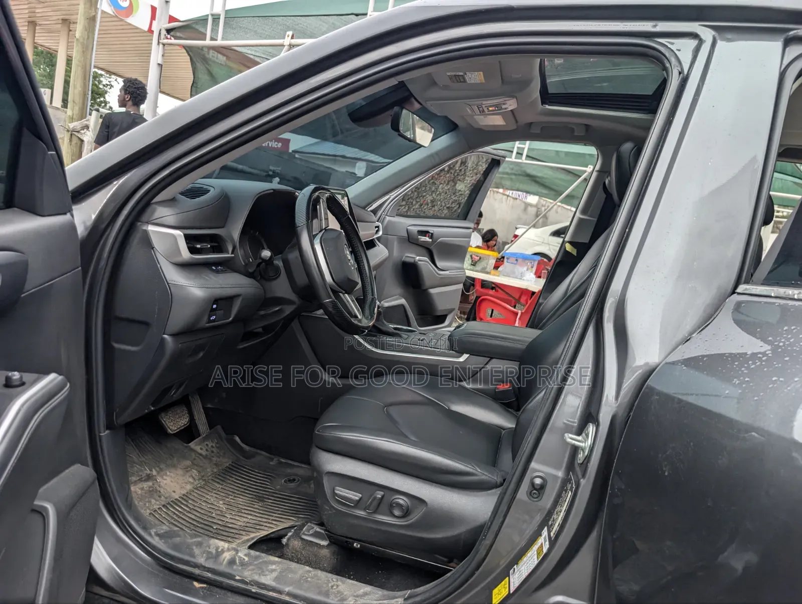 Toyota Highlander XLE 2022 Gray