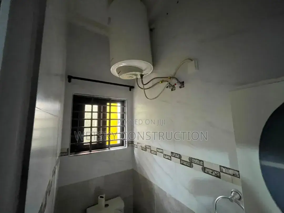 Furnished 1bdrm Apartment in South Odorkor Ade, Sakaman for rent