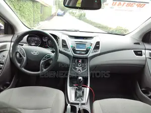Hyundai Elantra 2016 White