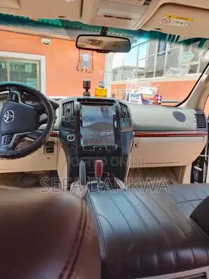 Toyota Land Cruiser 5.7 V8 2014 Black