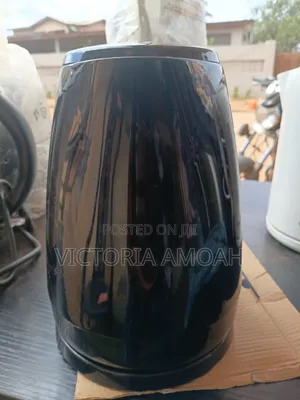 A Black Tefal Uno Electric Kettle.