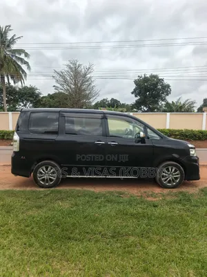 Toyota Voxy 2012 Black
