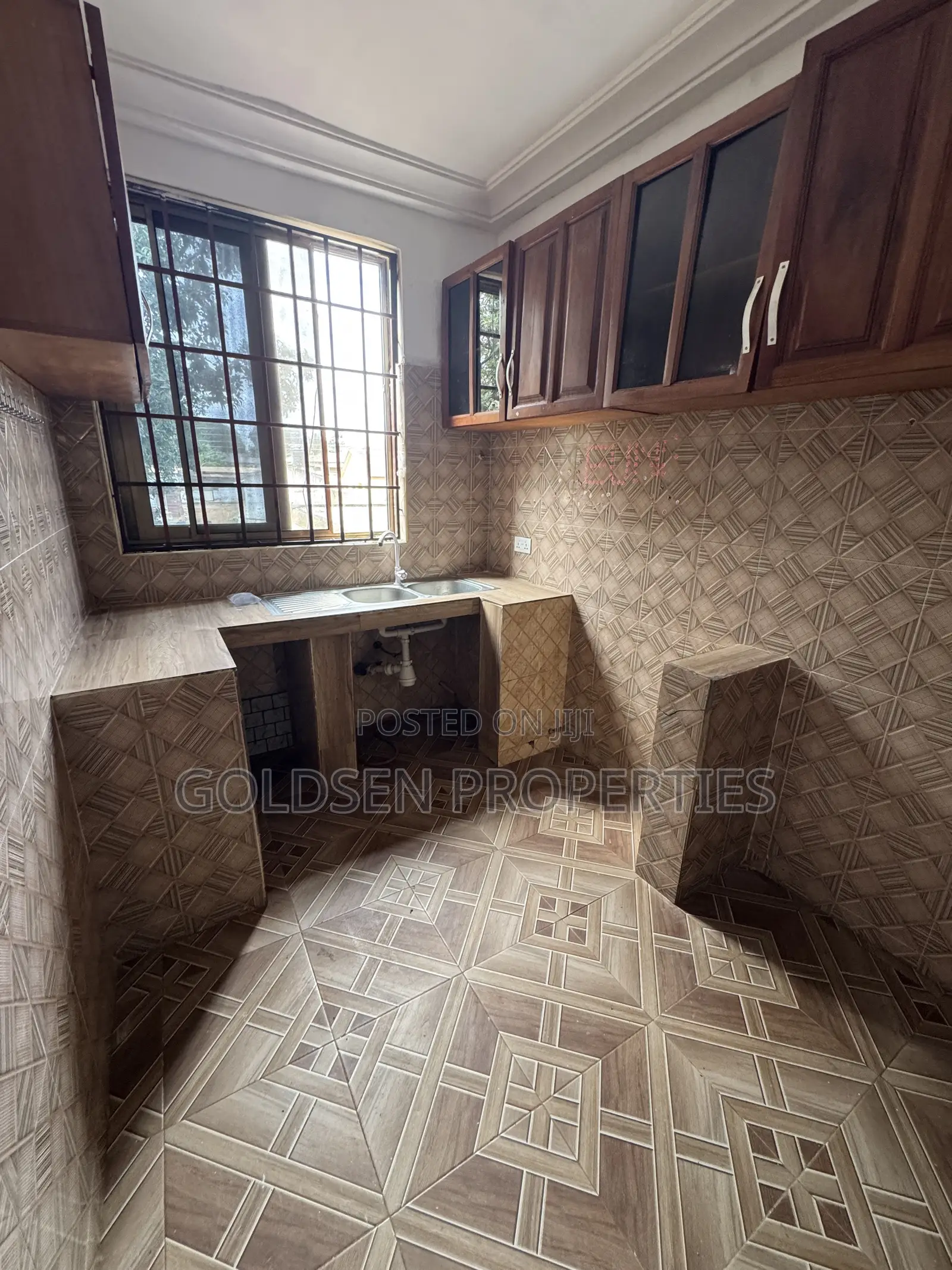 2bdrm Apartment in Mile 7 for rent