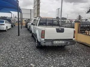 Nissan Navara 2014 White