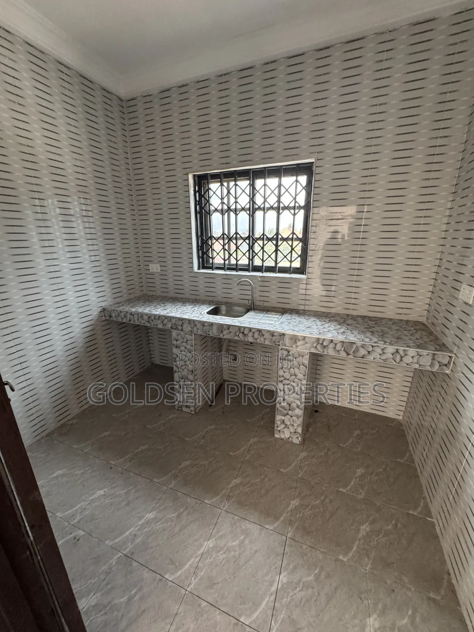 2bdrm Apartment in Mile 7 for rent