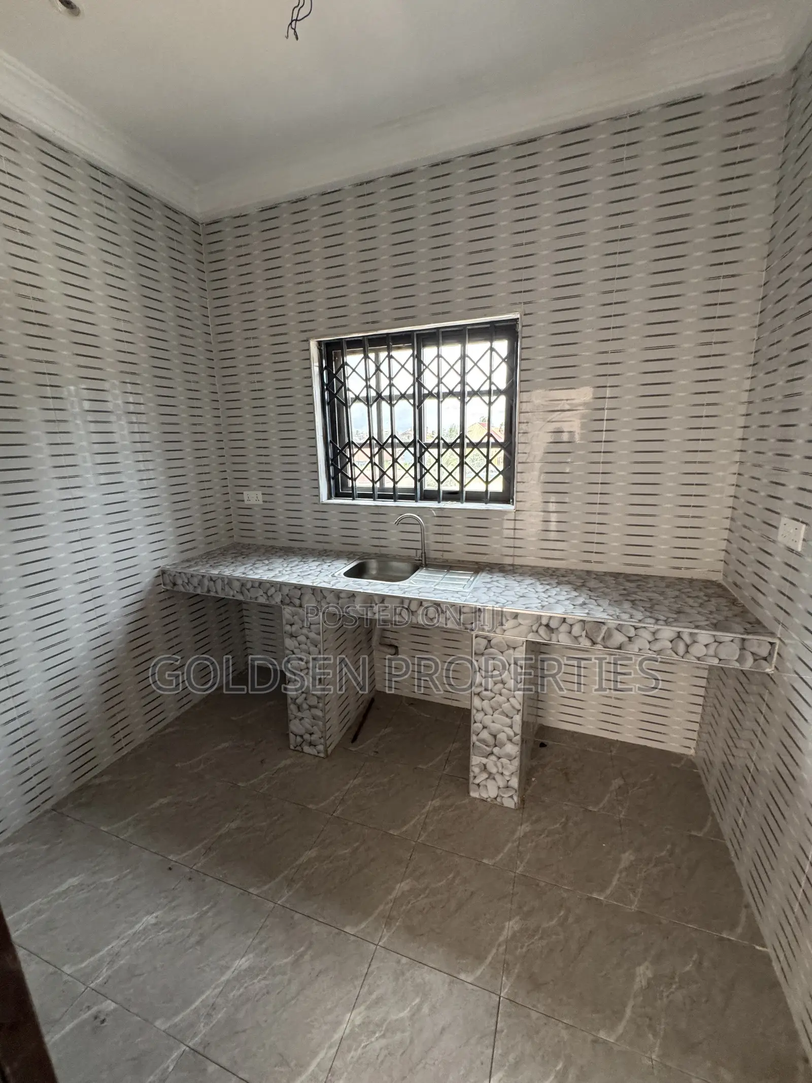 2bdrm Apartment in Mile 7 for rent