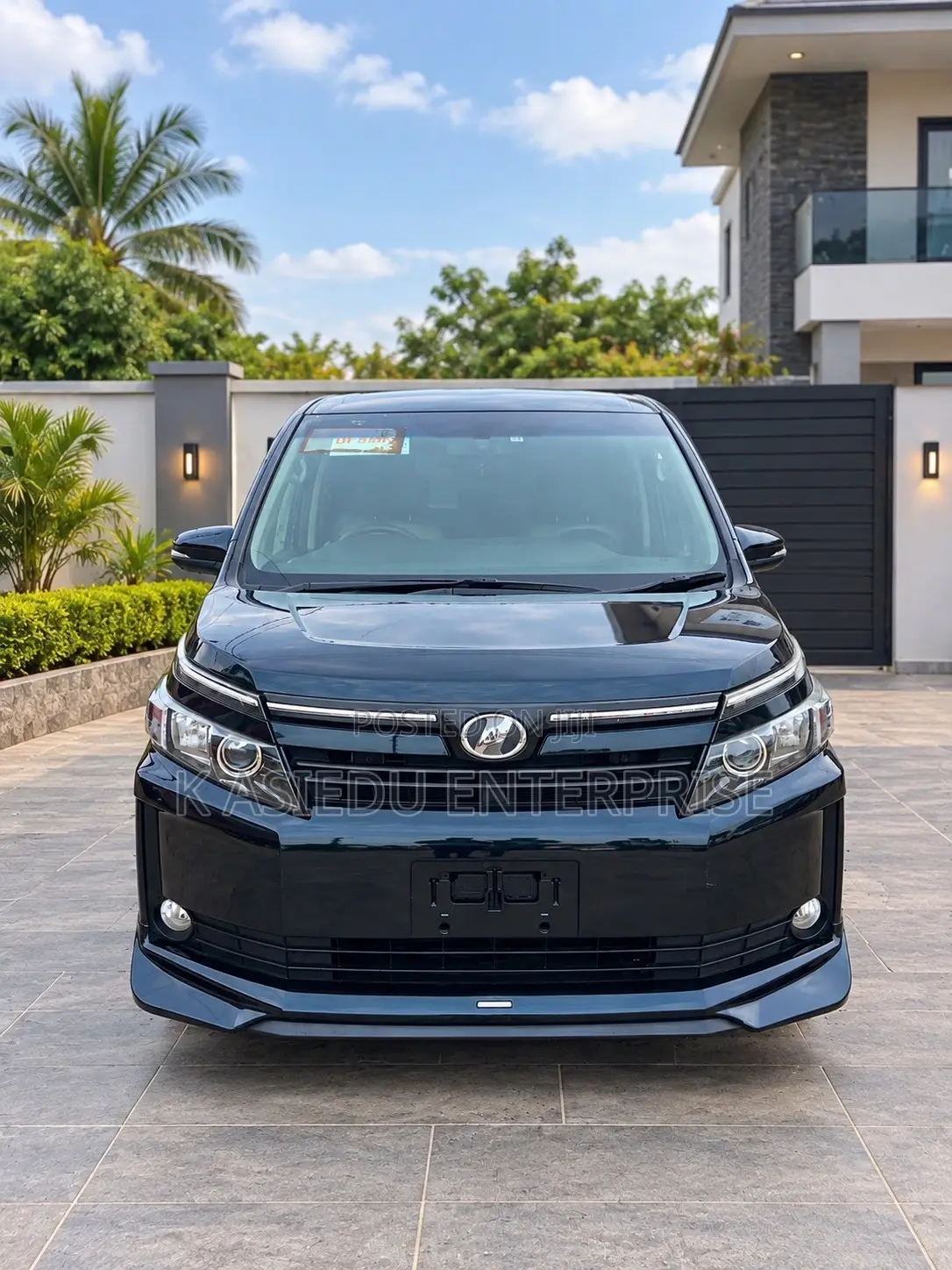 Toyota Voxy X 4WD 7-Seater 2015 Black