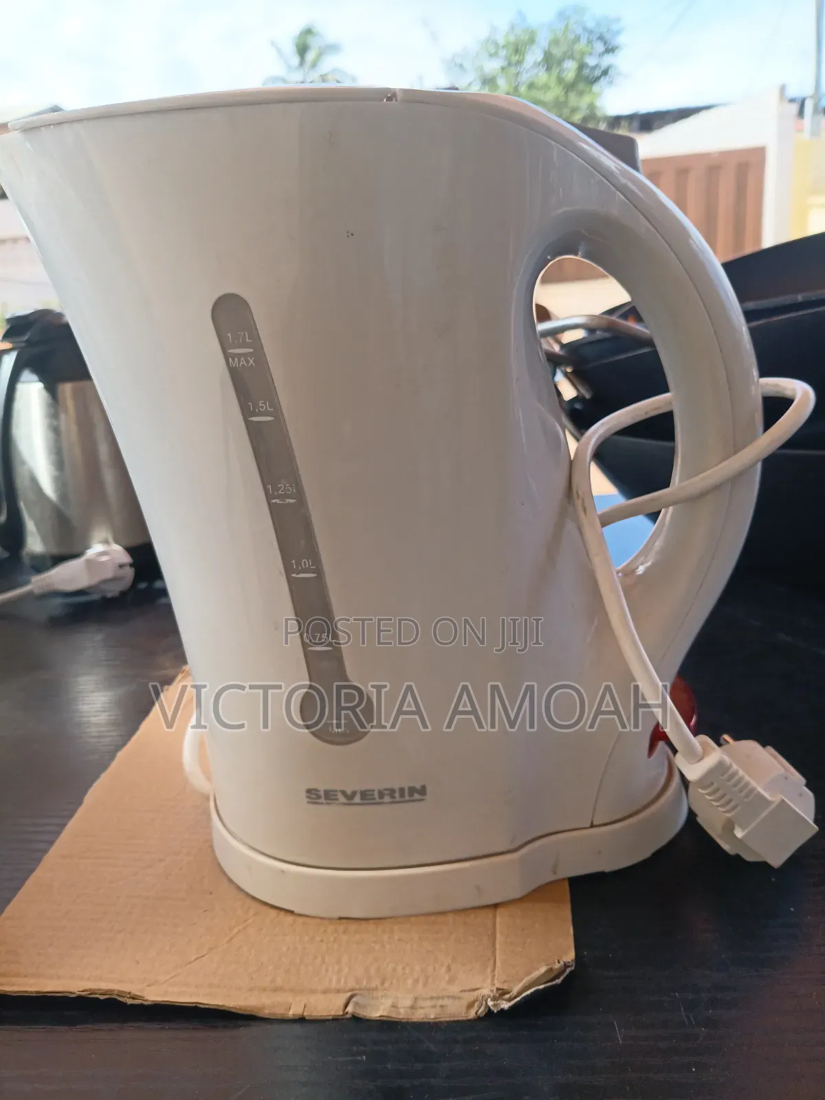 A White Severin Electric Kettel.