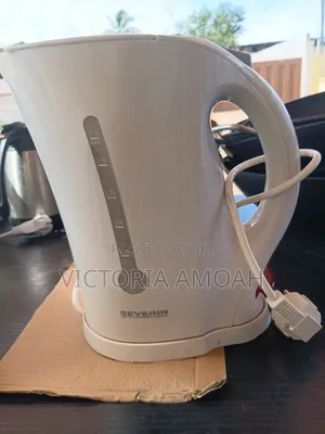 A White Severin Electric Kettel.