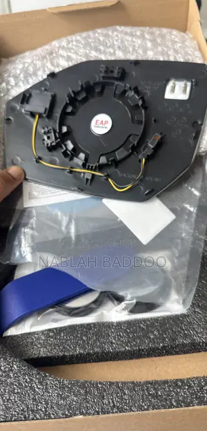 Hyundai Palisade Right Side Mirror Glass – With Blind Spot Indicator