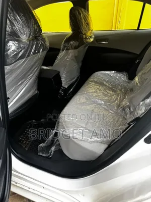 Toyota Corolla LE 2020 White