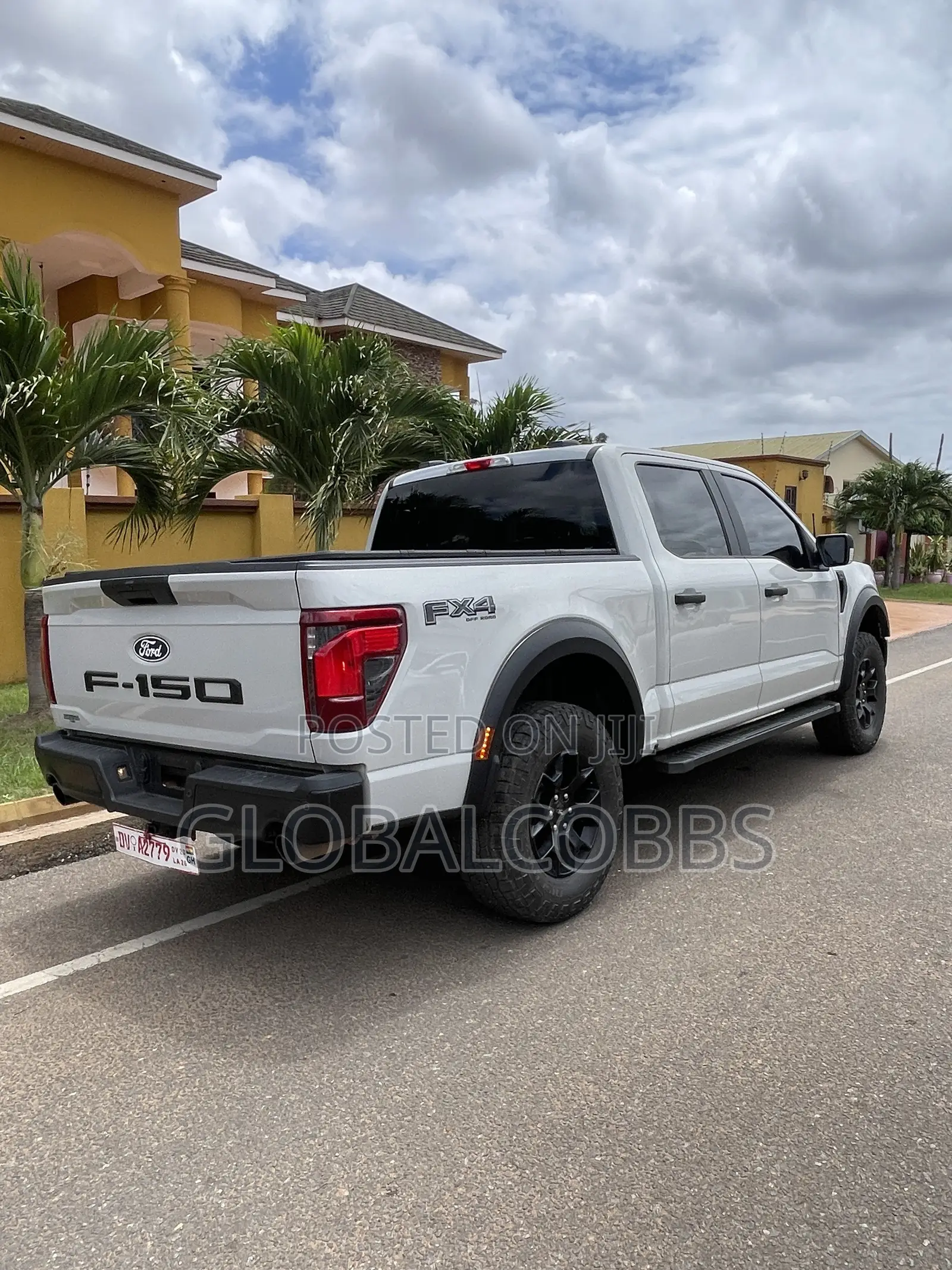 Ford F-150 STX 4WD SuperCab 6.5' Box 2025 Gray