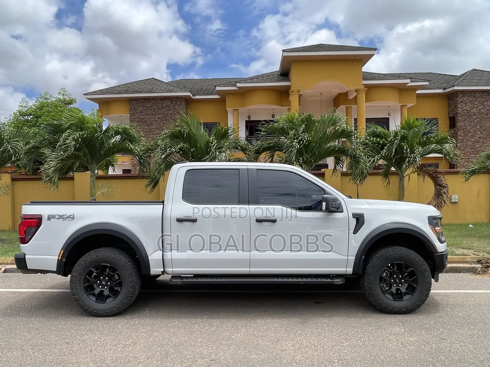 Ford F-150 STX 4WD SuperCab 6.5' Box 2025 Gray