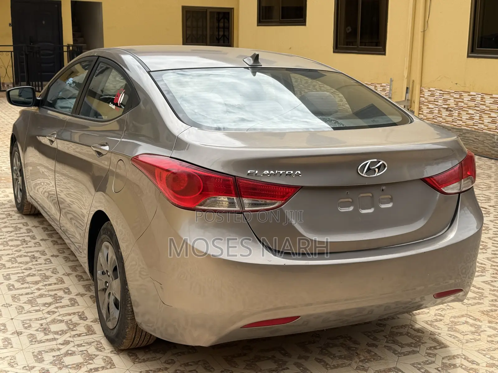 Hyundai Elantra 2013 Brown