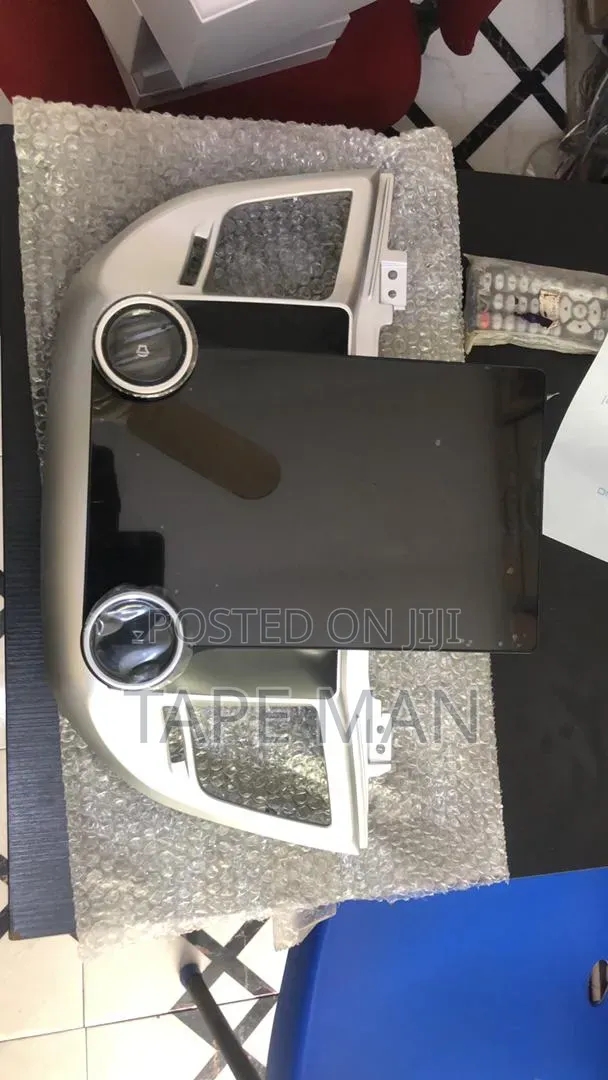 Universal Tesla Screen