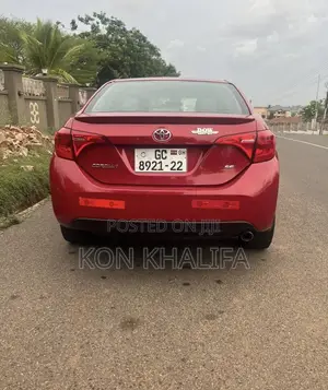Toyota Corolla SE 4dr Sedan (1.8L 4cyl CVT) 2017 Red