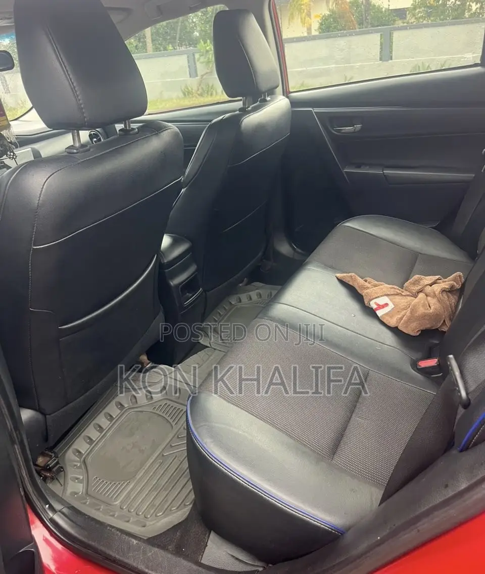 Toyota Corolla SE 4dr Sedan (1.8L 4cyl CVT) 2017 Red