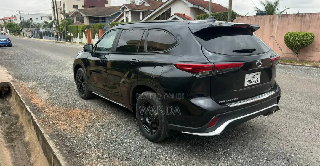 Toyota Highlander for Rent