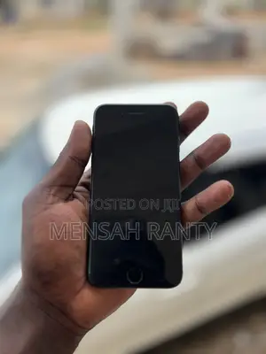 Apple iPhone SE (2022) 64 GB Black