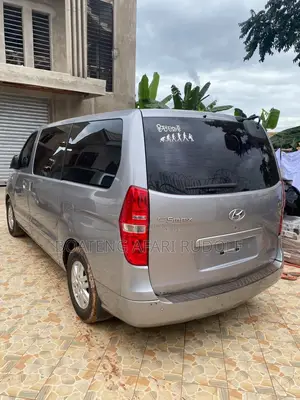 Hyundai Starex 2017 Grey