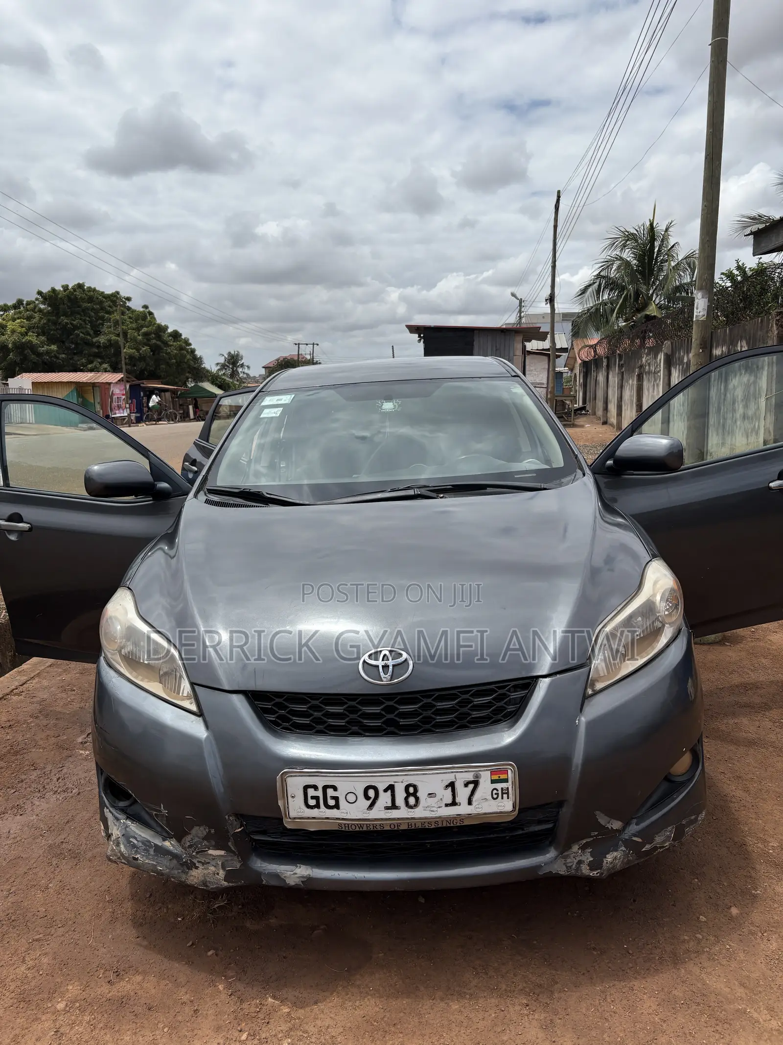 Toyota Matrix Hatchback FWD (1.8L 4cyl 5M) 2010 Gray