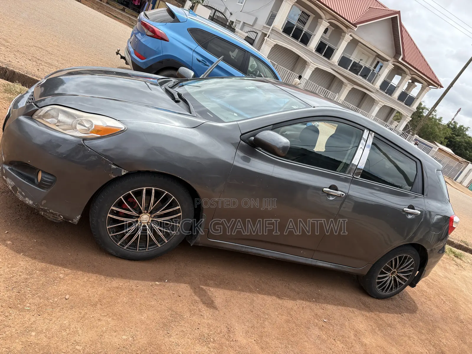 Toyota Matrix Hatchback FWD (1.8L 4cyl 5M) 2010 Gray