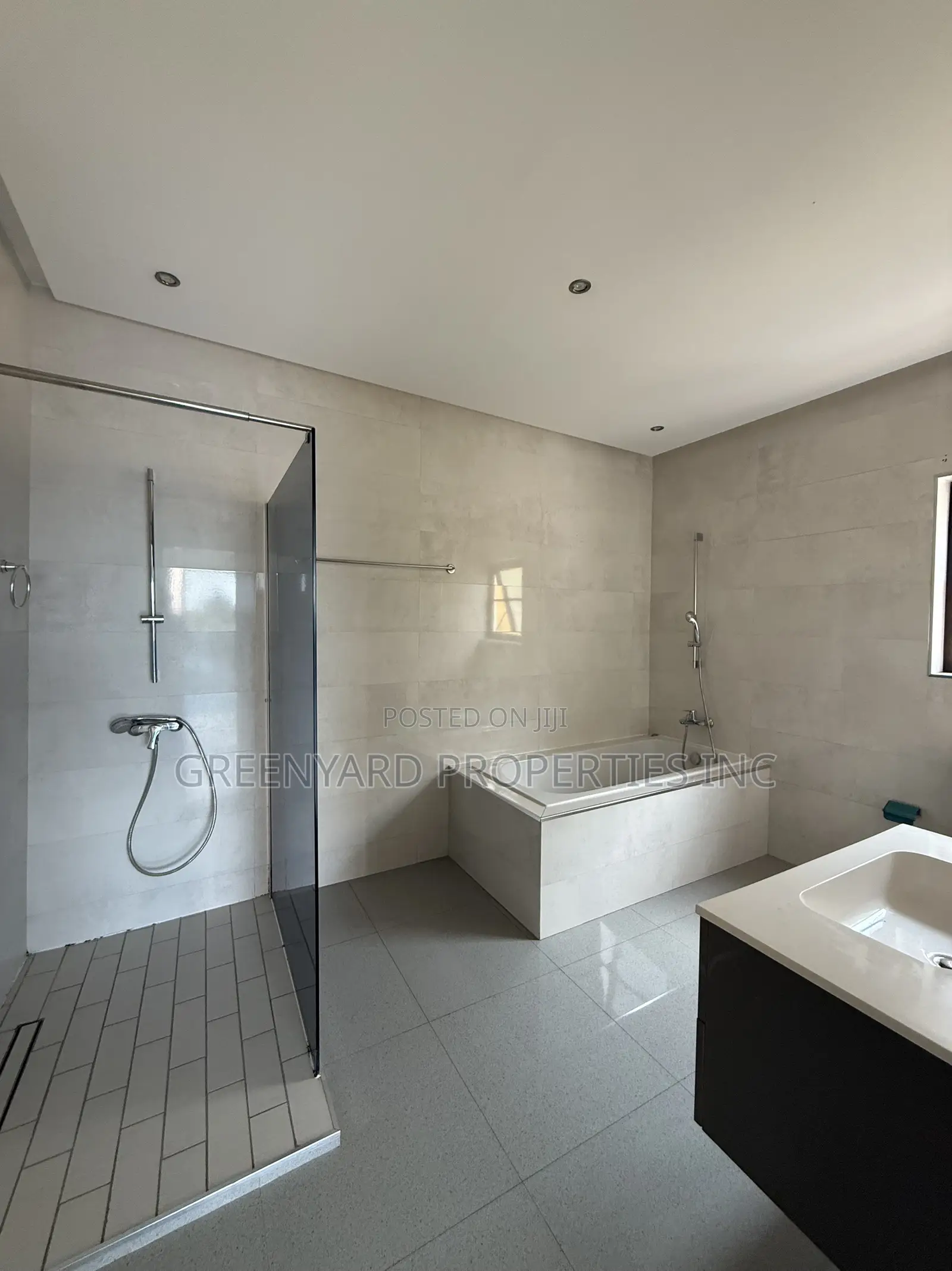 5bdrm House in Sychar, East Legon for rent