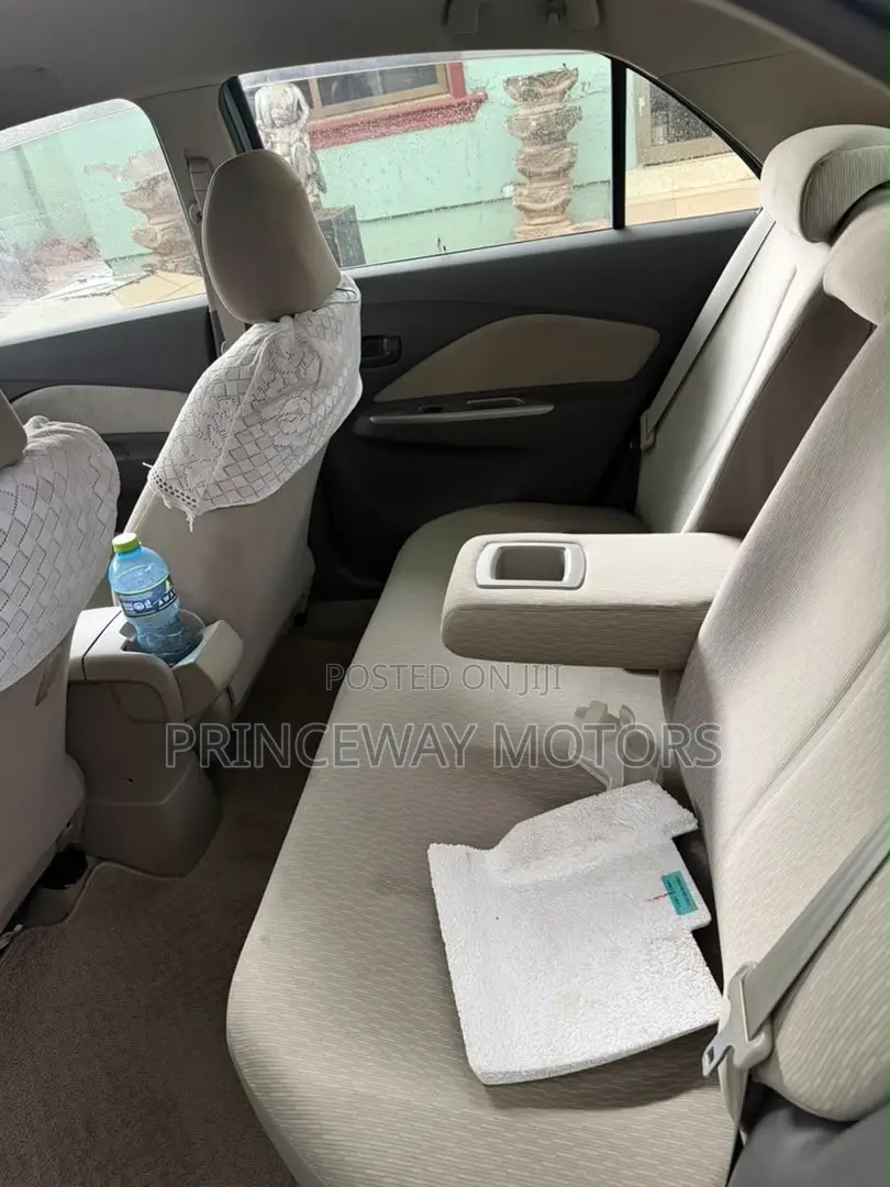 Toyota Belta 2011 Green