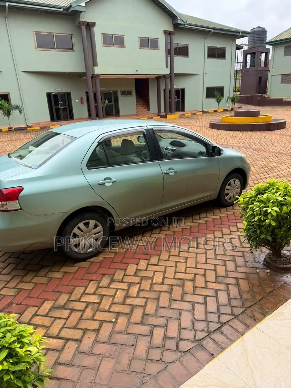 Toyota Belta 2011 Green