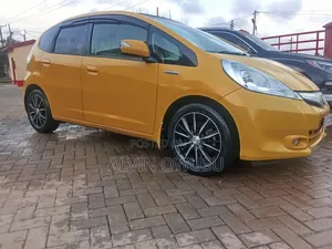 Honda Fit 2012 Pearl