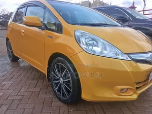 Honda Fit 2012 Pearl