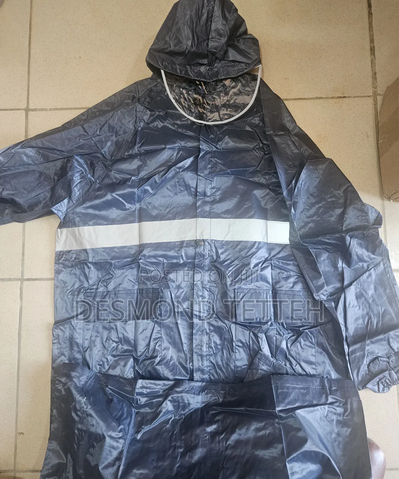Quality Raincoat With Reflector