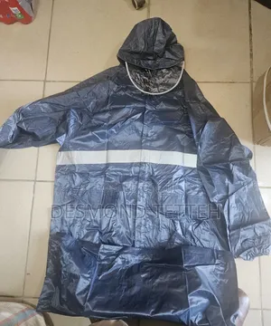 Quality Raincoat With Reflector